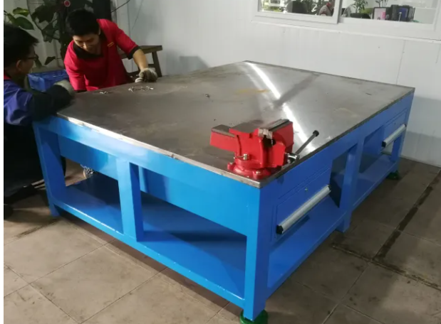 钳工工作台标准尺寸有哪些？